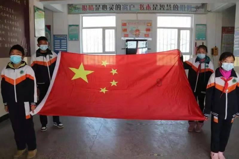 逃出魔术师的房间